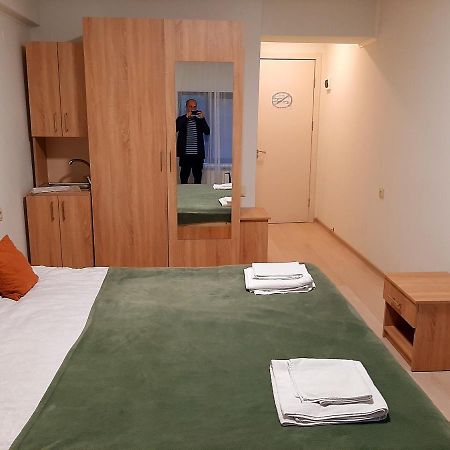 Amadeus Hotel Тбилиси Екстериор снимка